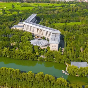 Отель Swissotel Wellness Alatau, Алматы