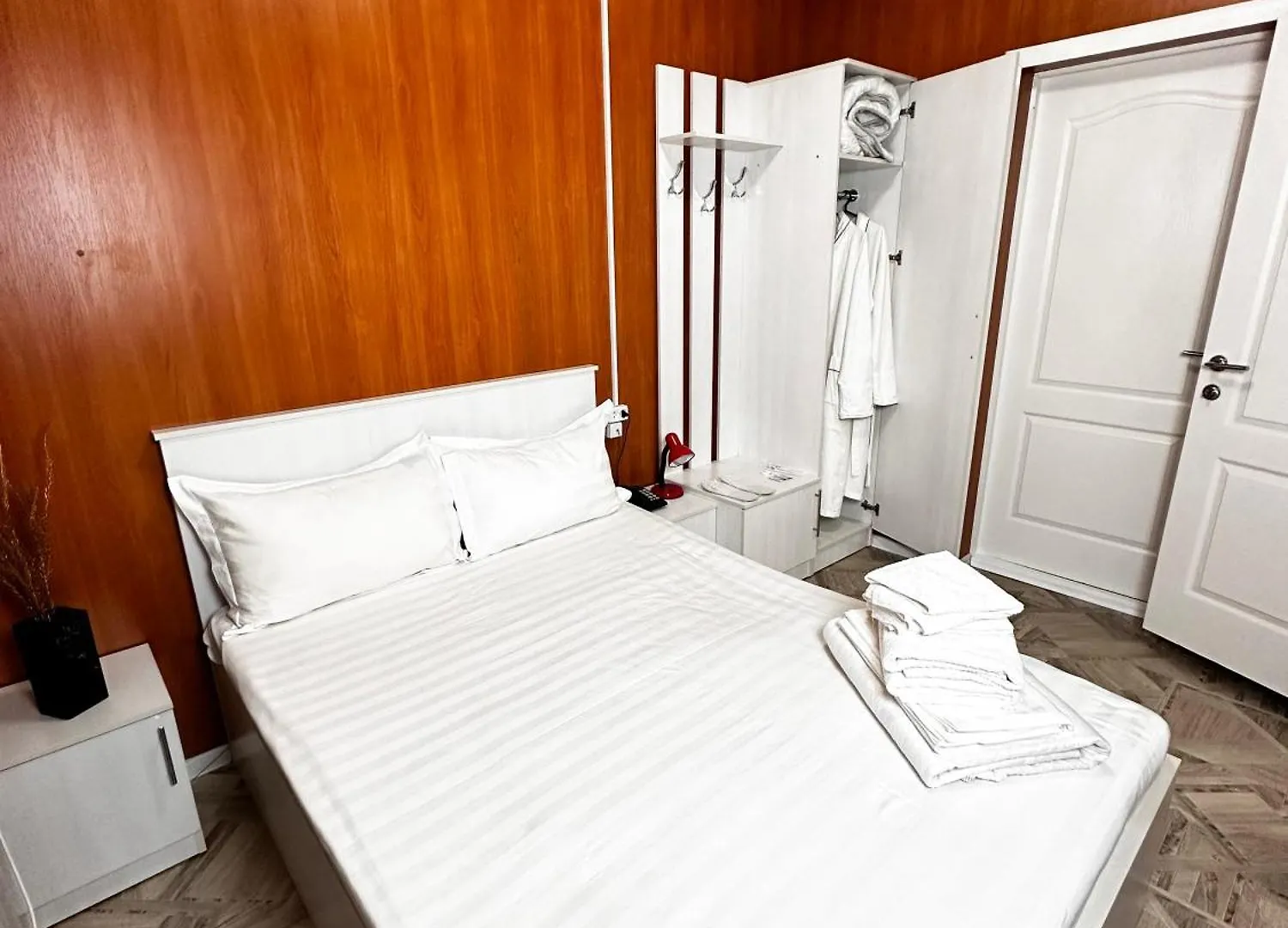 Bal-Meyir Hotel Almaty 4*,